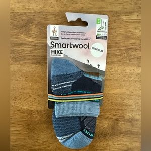 Smartwool Ankle Height Light Cushion Hiking Socks - Womens Medium (size 7-9.5)